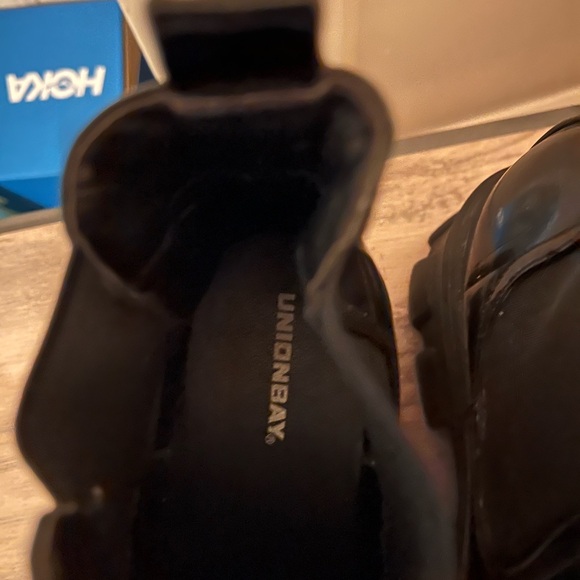 Boots - Picture 4 of 4